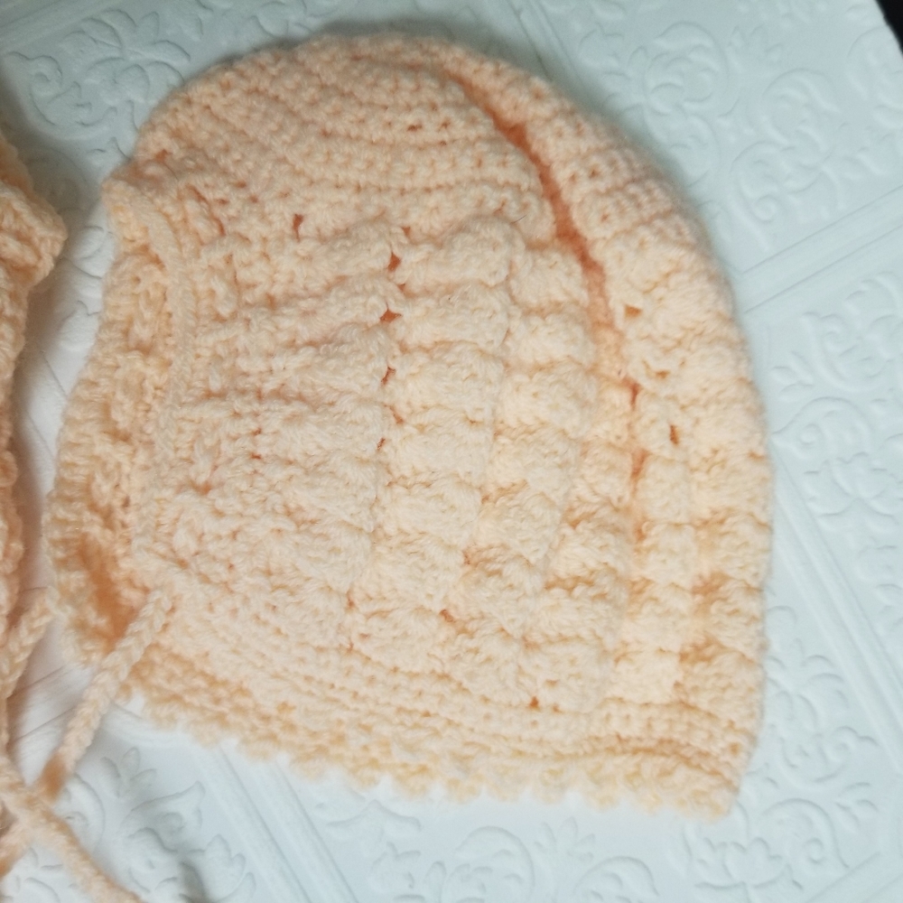 Hand knit sweater/bonnet set - Picture 3 of 5